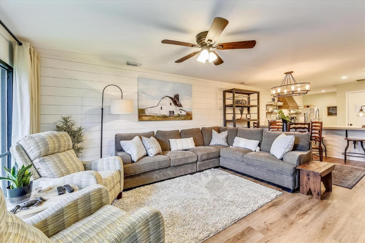Edgewater #2108 - 2 Bedroom 2bath Sleeps 8, Free Gas Card & Free Fun! Apartment Panama City Beach