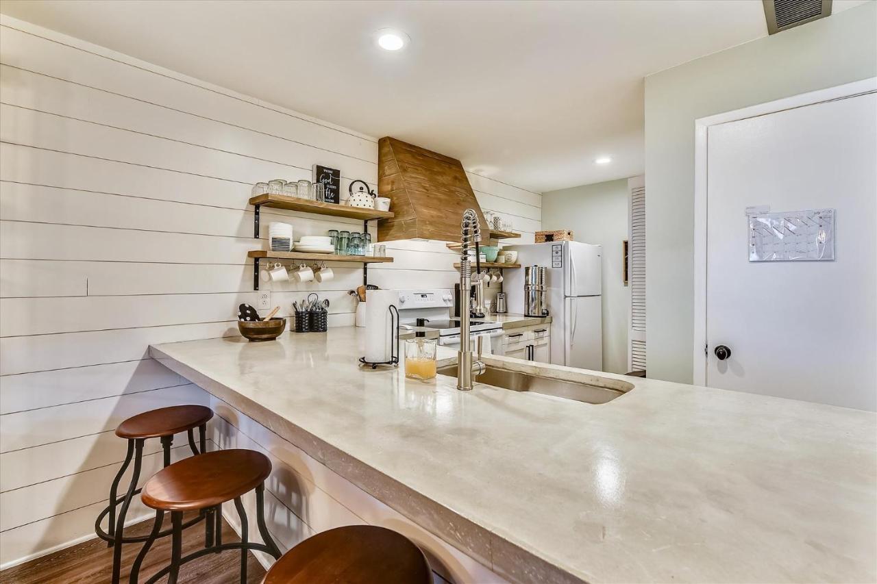 Edgewater #2108 - 2 Bedroom 2bath Sleeps 8, Free Gas Card & Free Fun! * Panama City Beach