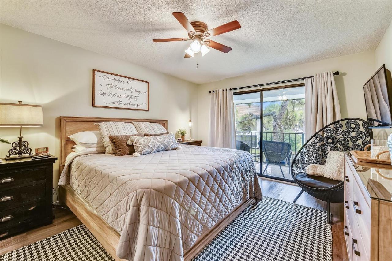 Edgewater #2108 - 2 Bedroom 2bath Sleeps 8, Free Gas Card & Free Fun! Panama City Beach